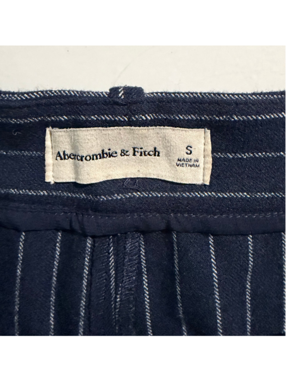Women's Abercrombie & Fitch Pinstripe Wide Leg Trousers Navy Size S
422 - Picture 3 of 8